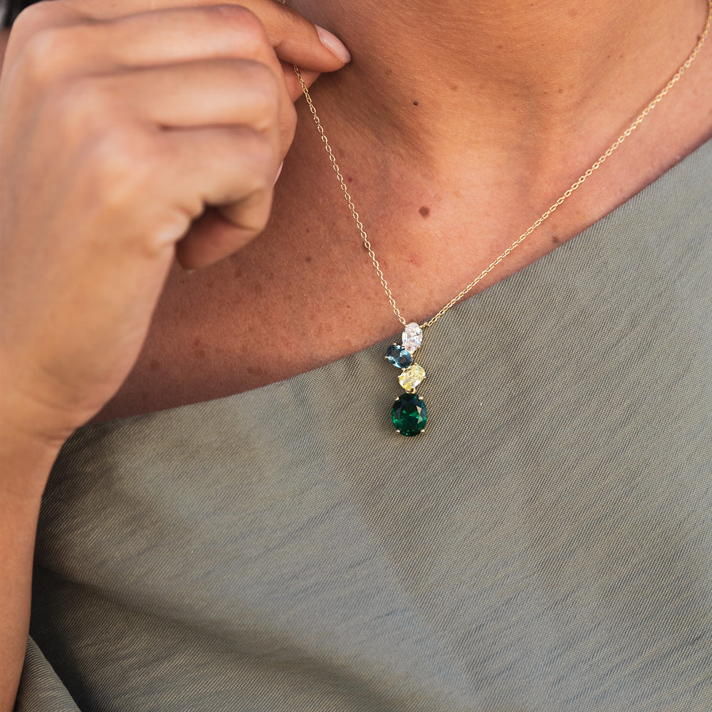 Colar Galia Dourado com Zircónia Redonda Verde Esmeralda